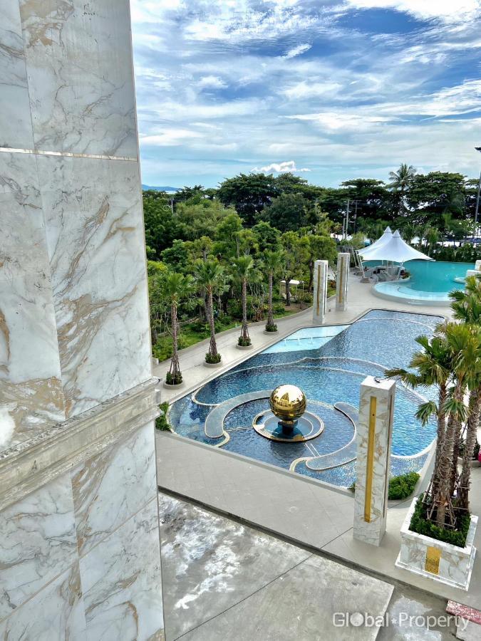 Luxury Sea View Room Beach Front Luxury Джомтьен Экстерьер фото