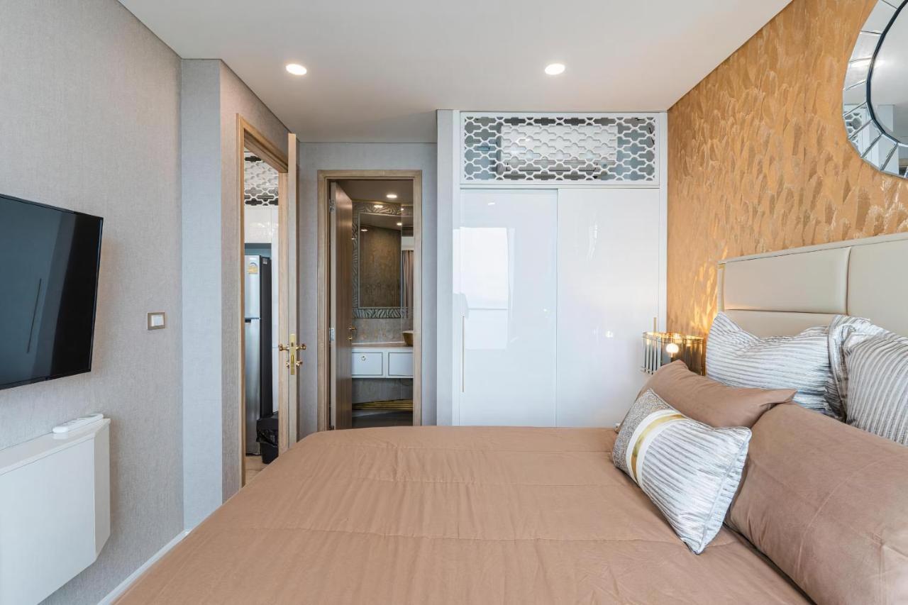 Luxury Sea View Room Beach Front Luxury Джомтьен Экстерьер фото